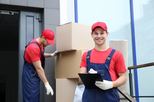 Removal van in Peckham for local home and flat moves