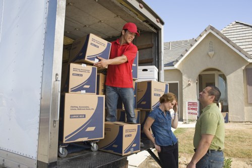 Efficient same day removals in Peckham for flats and homes